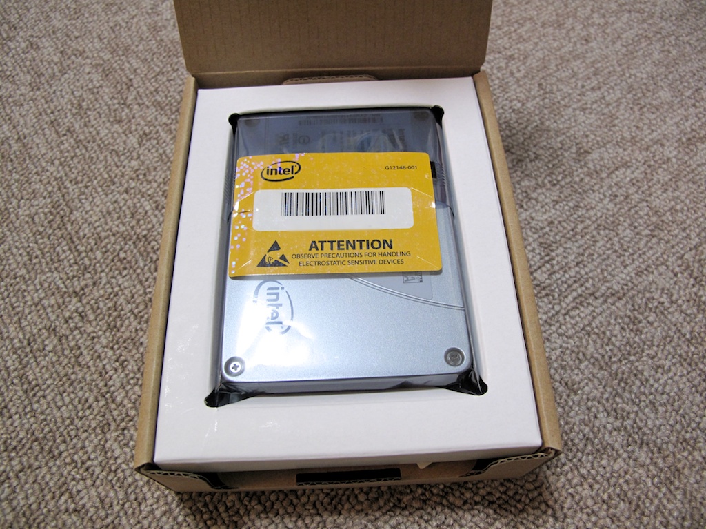 Intel SSD パッケージ開封