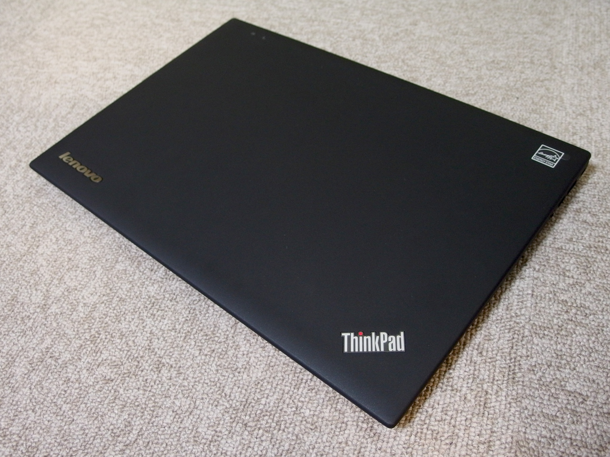 ThinkPad X1 Carbon天板