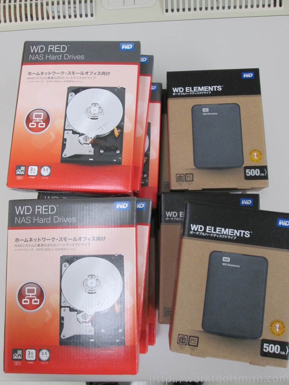 隣のムチャ買いしているWD REDはNAS用です