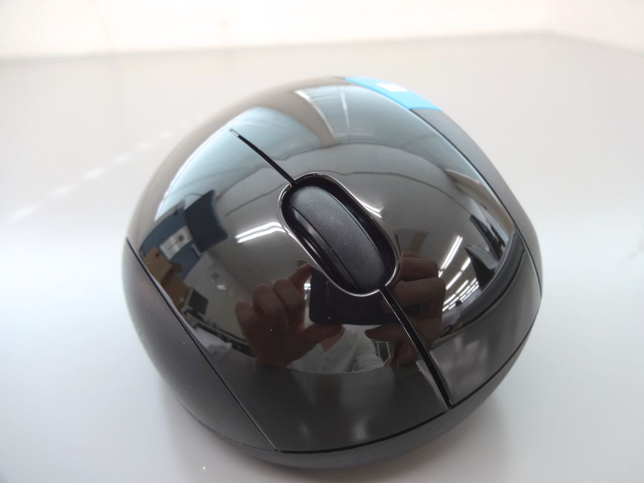 microsoft sculpt ergonomic mouse review 005