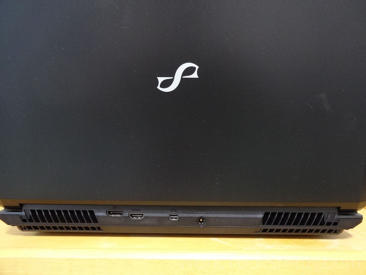 15gsx8050-i7-yfb 外観 review 017