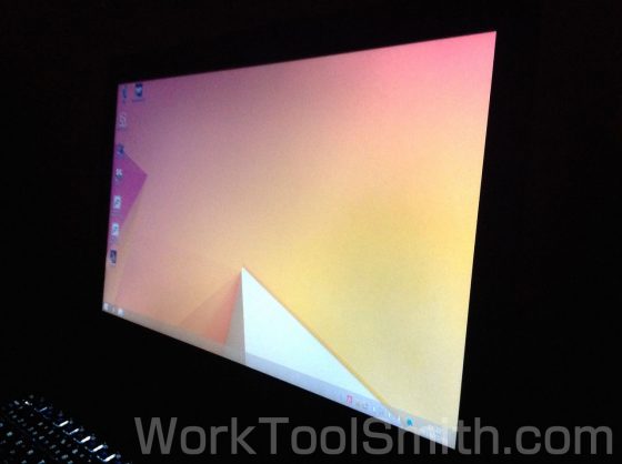 i5700の液晶
