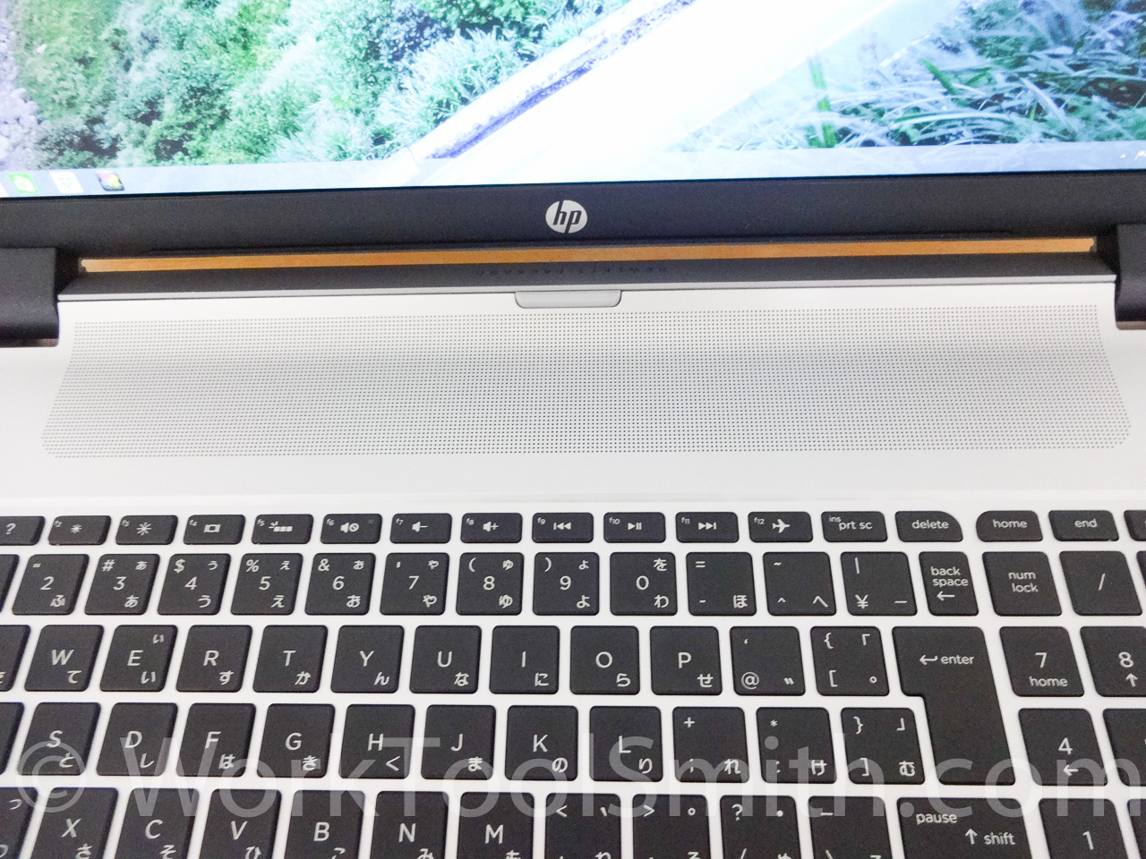 HP Envy 17-k200 Review 016