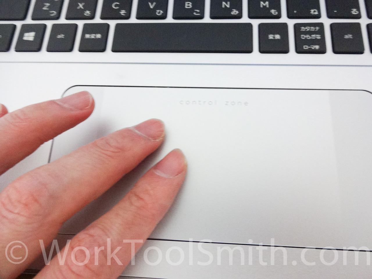 HP Envy 17-k200 Review 019