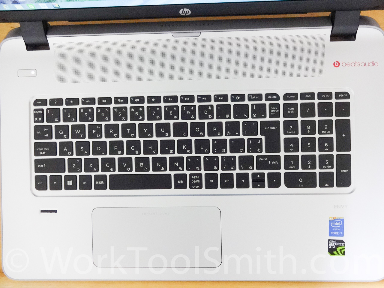 HP Envy 17-k200 Review 025