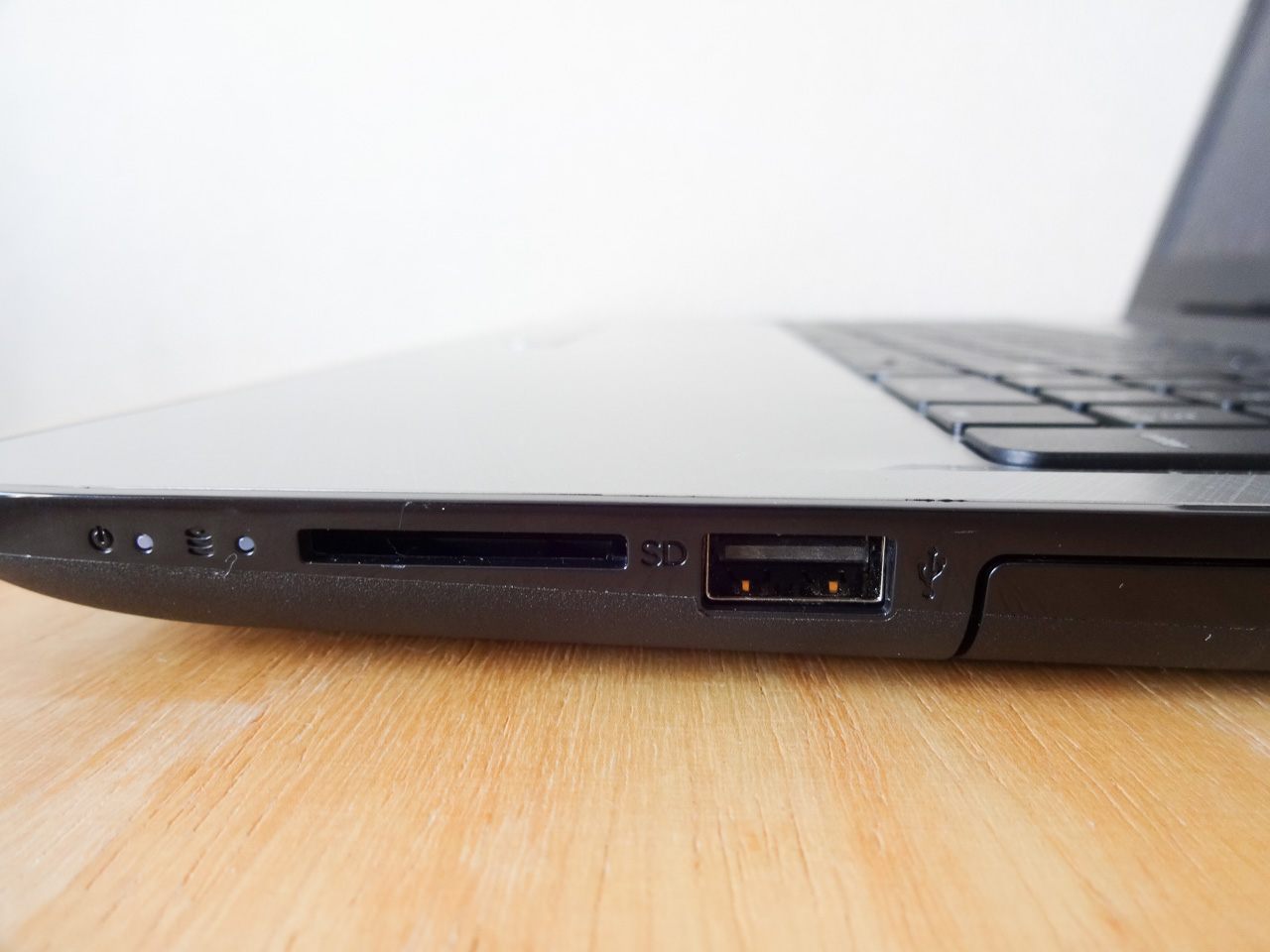 HP 15-af000 15-af010AU Review 009