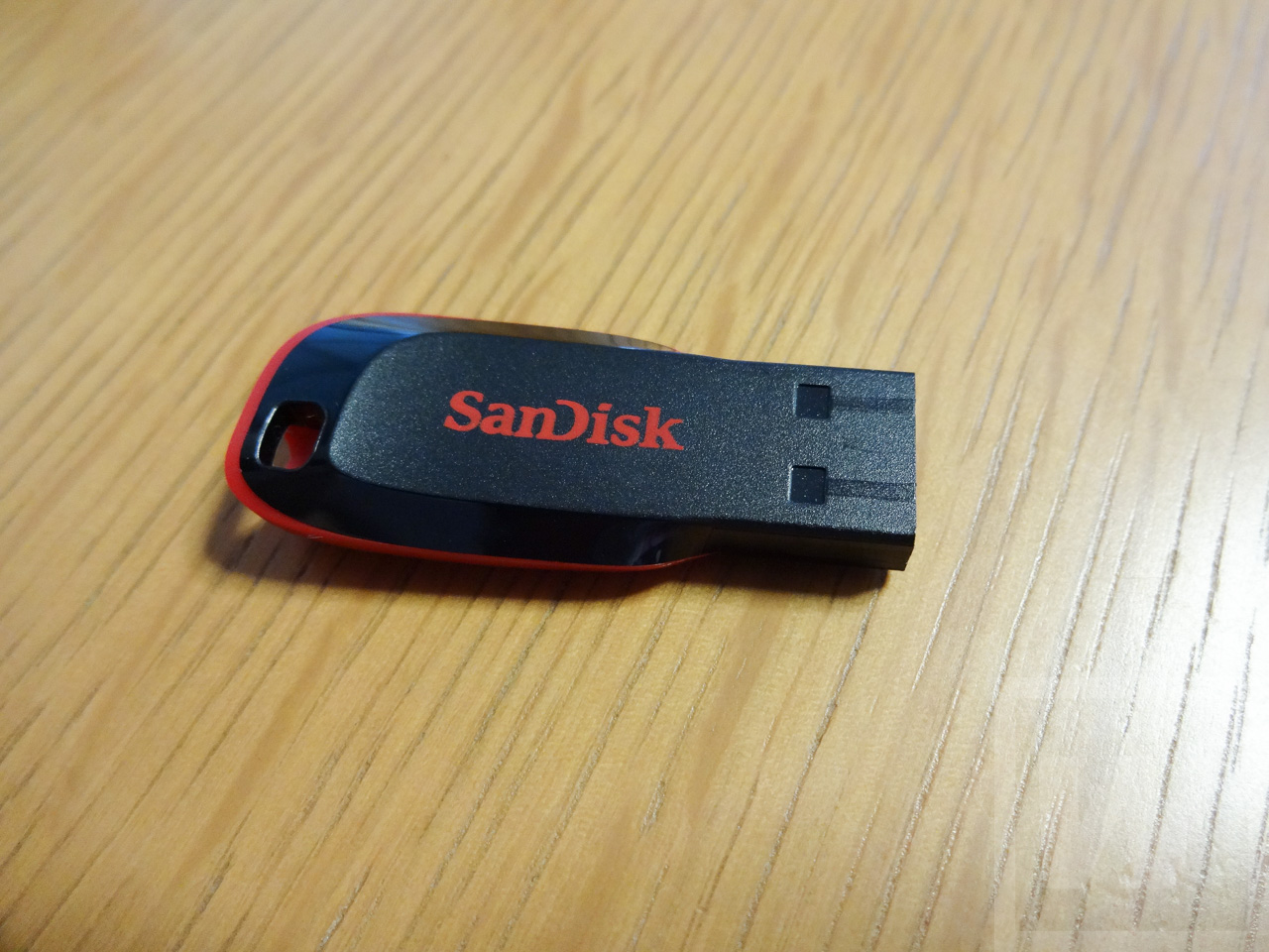 Sandisk SDCZ50-008G Review 002