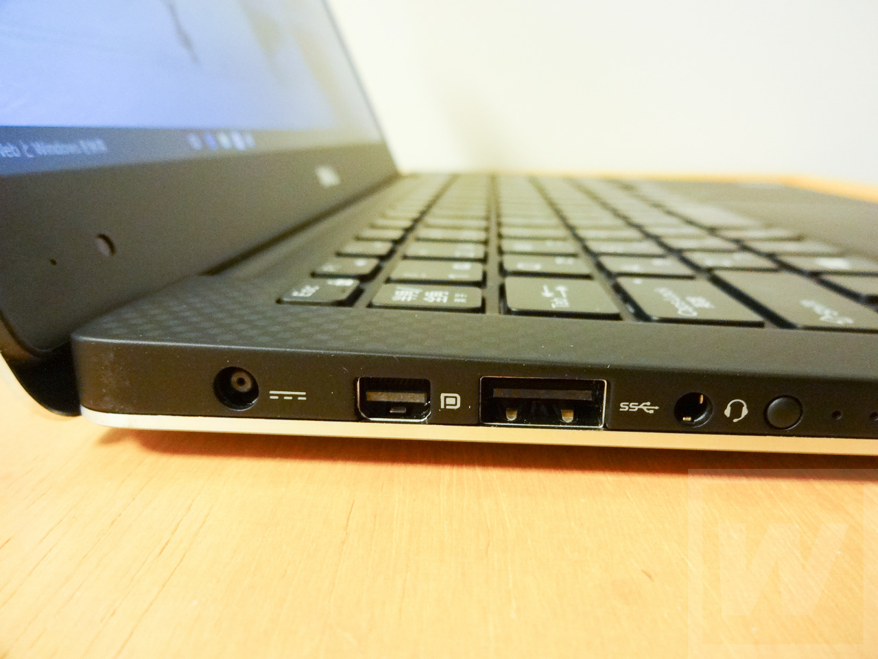 DELL XPS 13 Graphic Pro Review 019