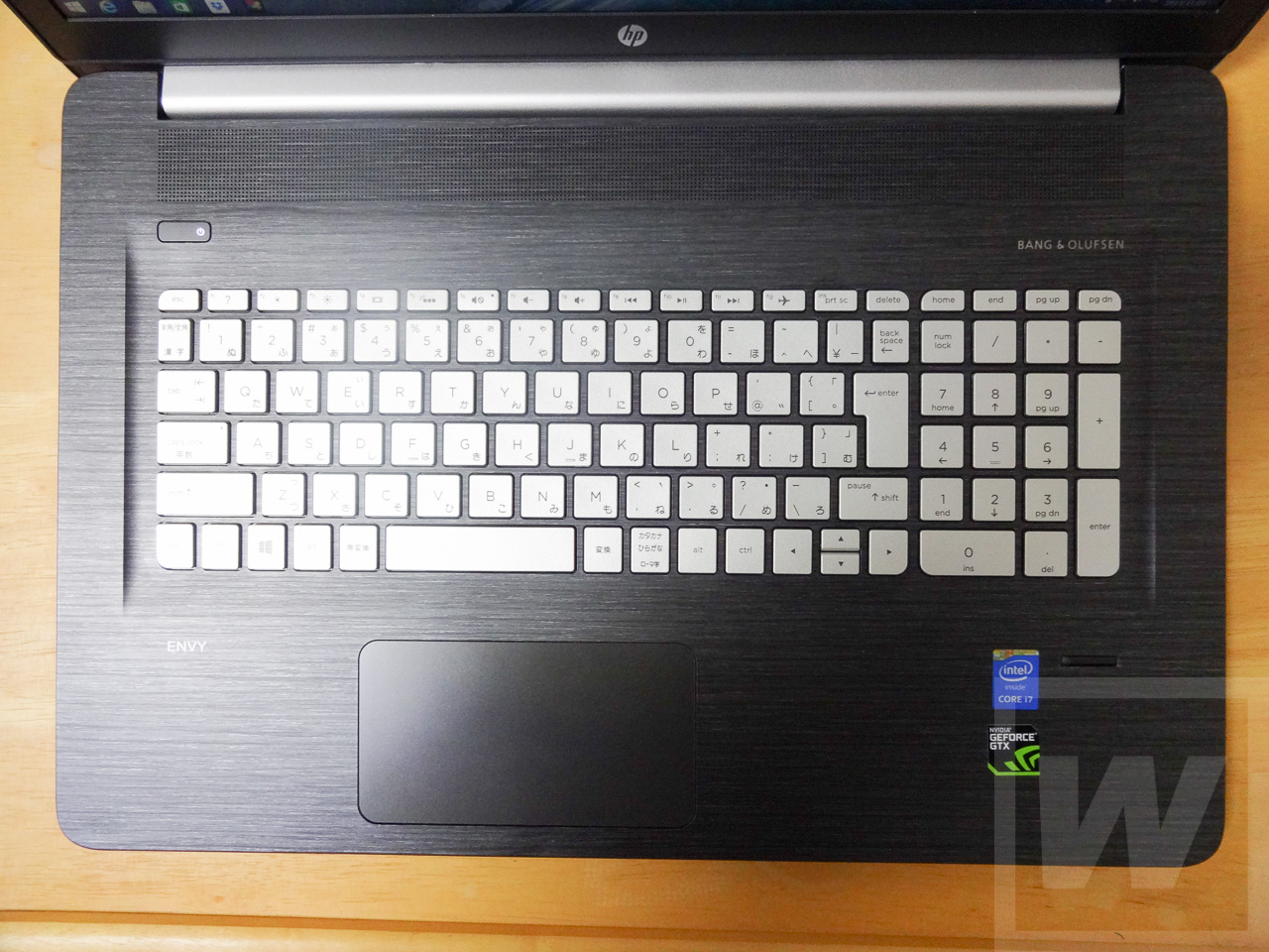 HP ENVY 17-n000 Review 005