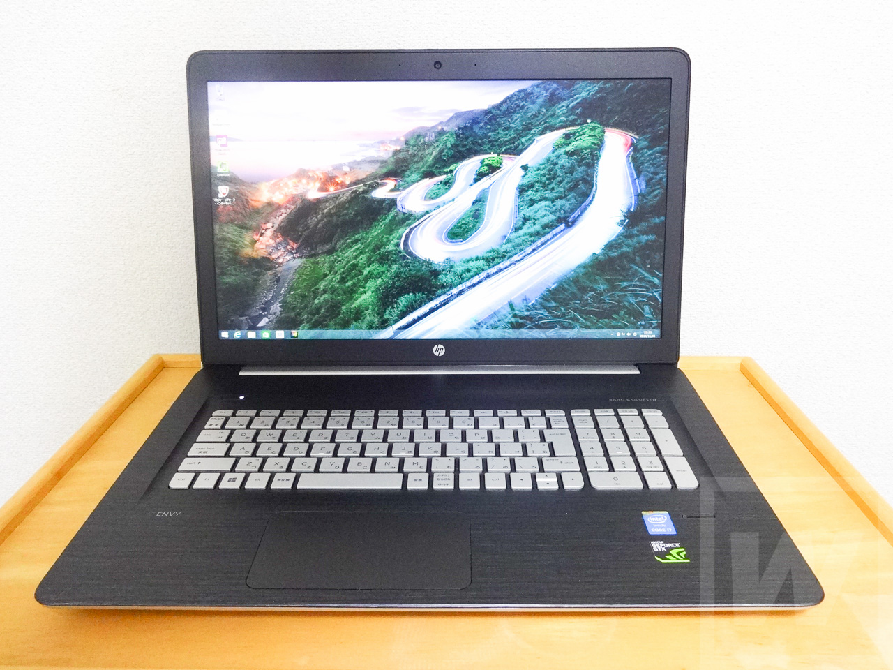 HP ENVY 17-n000 Review 006