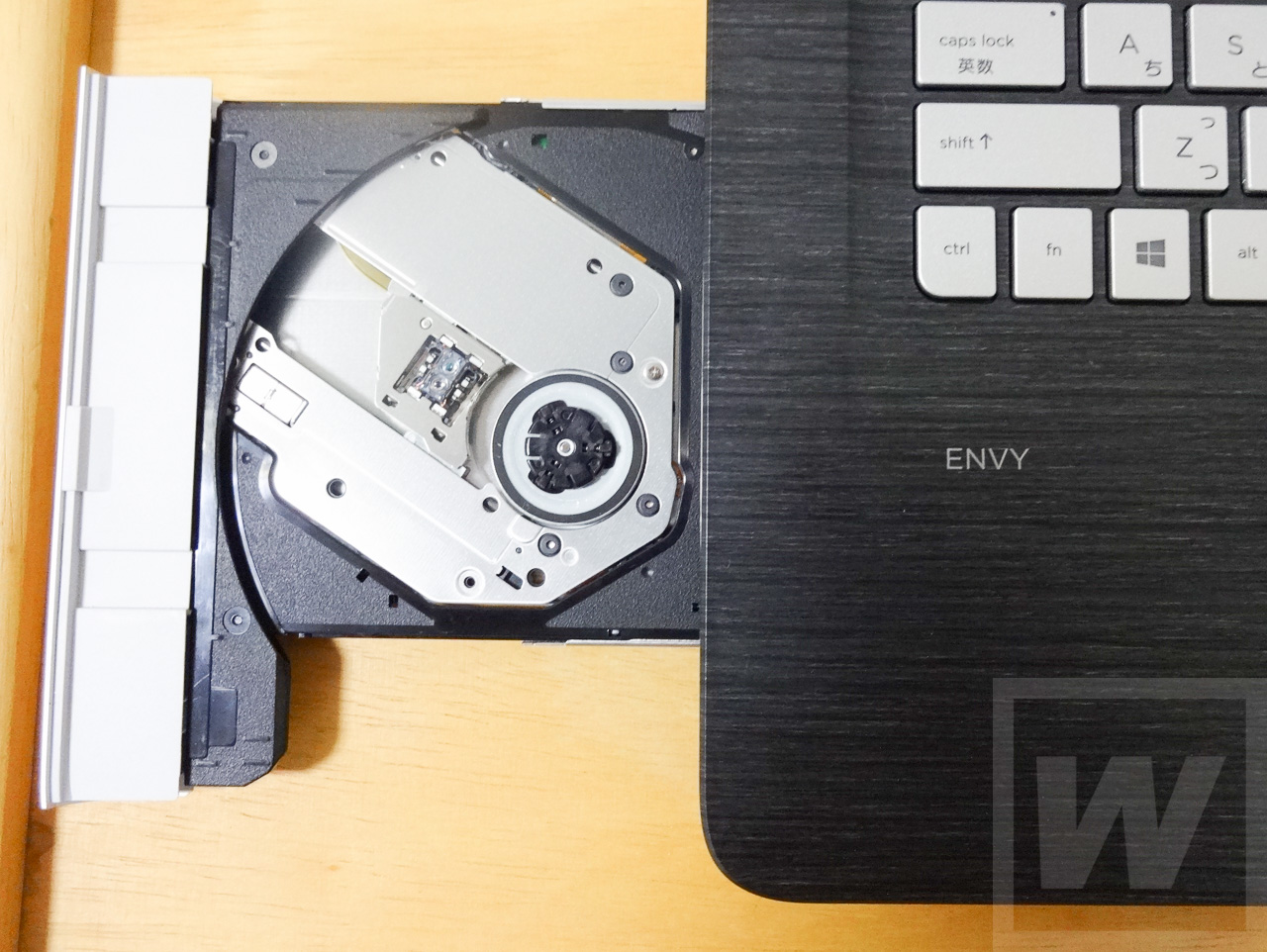 HP ENVY 17-n000 Review 017