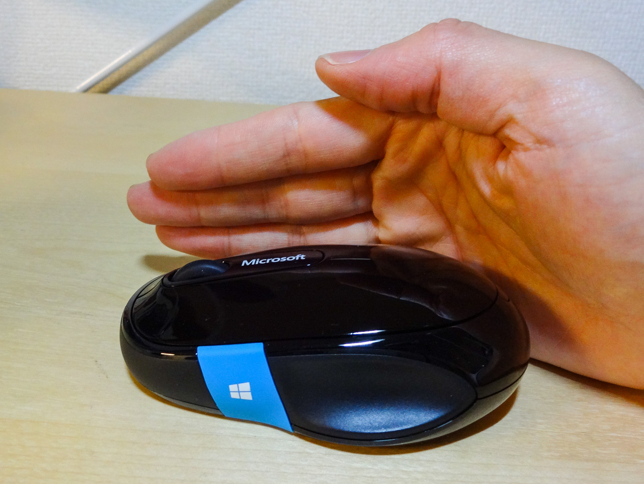 Microsoft Sculpt Comfort Mouse Review 007