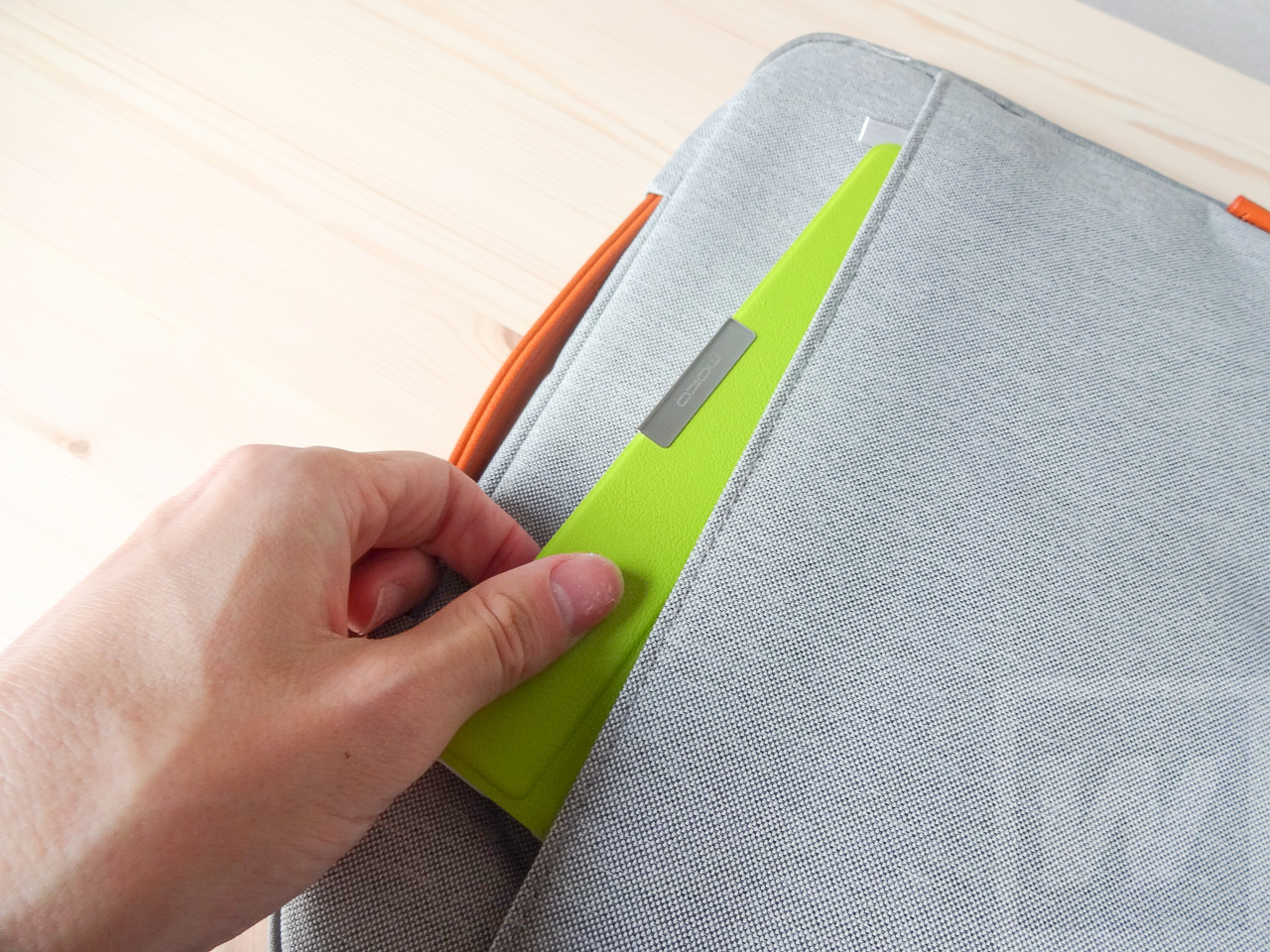 Inateck LB1200 MacBookケース Review 021