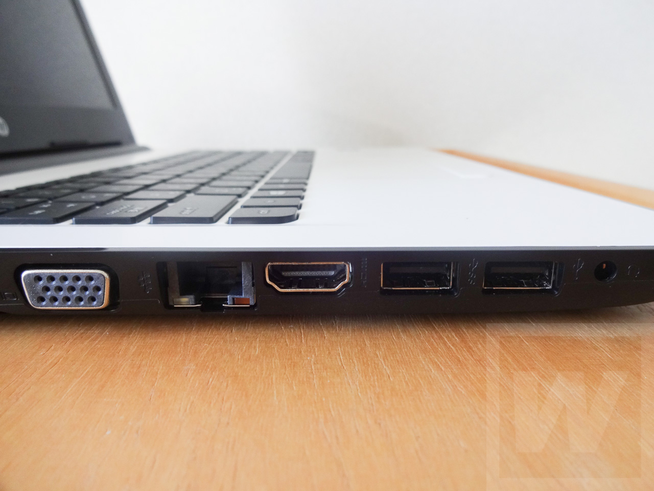 HP 14-ac100 Review 006