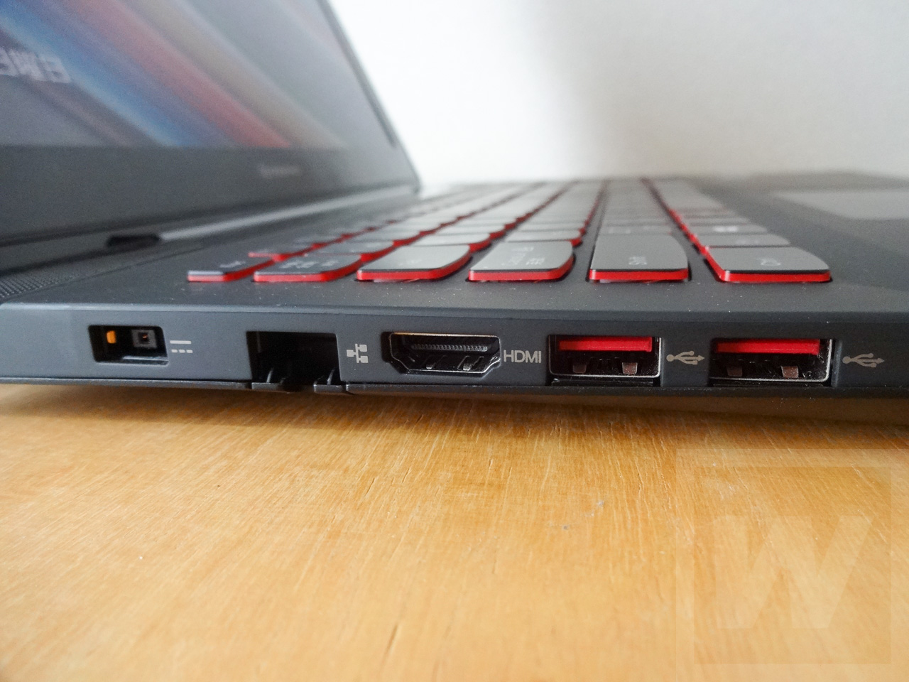 Lenovo Y50 Review 007