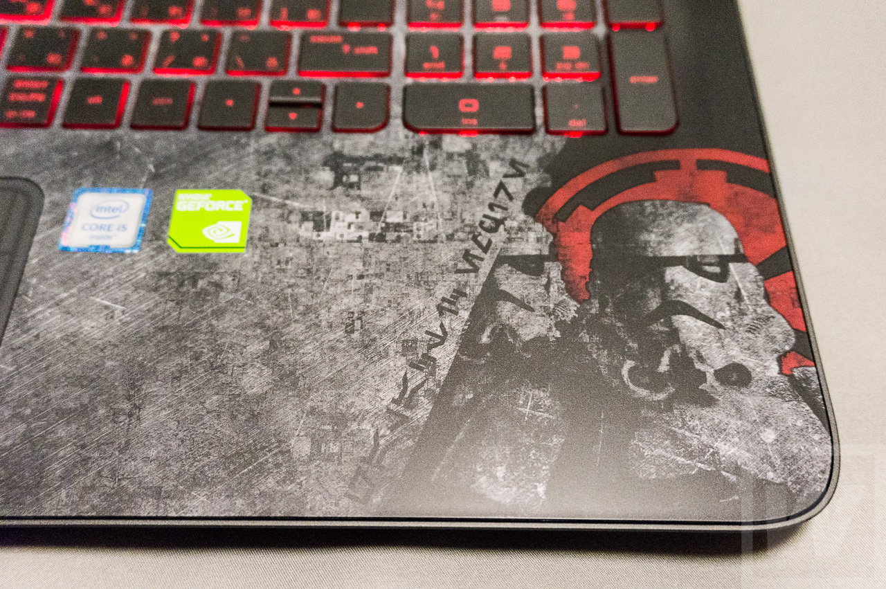 HP Star Wars Special Edition Notebook Review 009