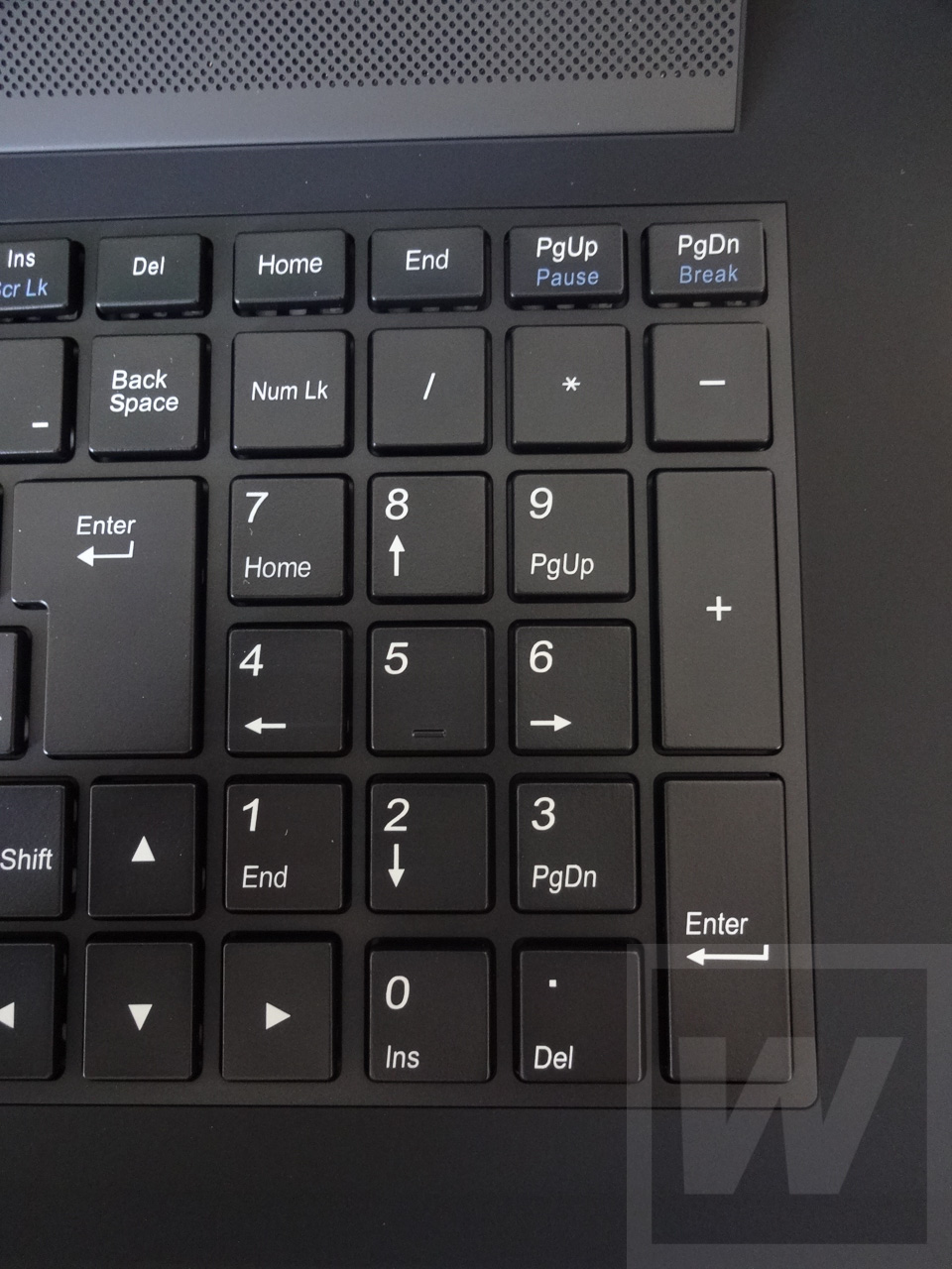 マウスコンピュータ MB-W830X2-SSD Review 013