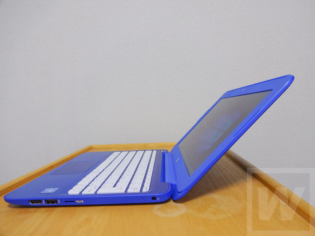 HP Stream 11-r000 (コバルトブルー) Review 022