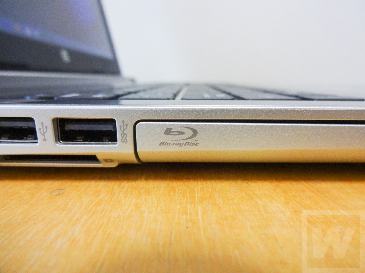HP Pavilion 15-ab200 Review 014