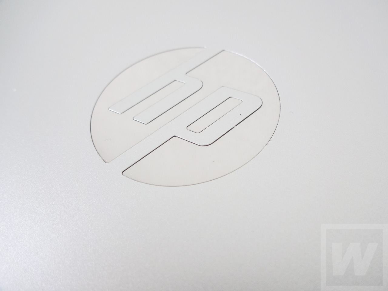 hp ENVY 17-r000 Review 002