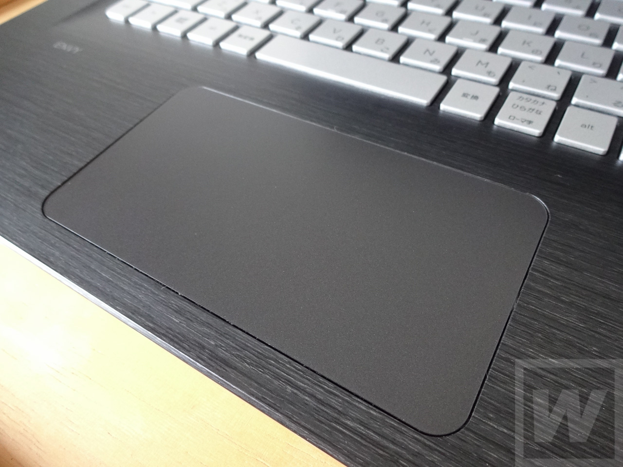 hp ENVY 17-r000 Review 009
