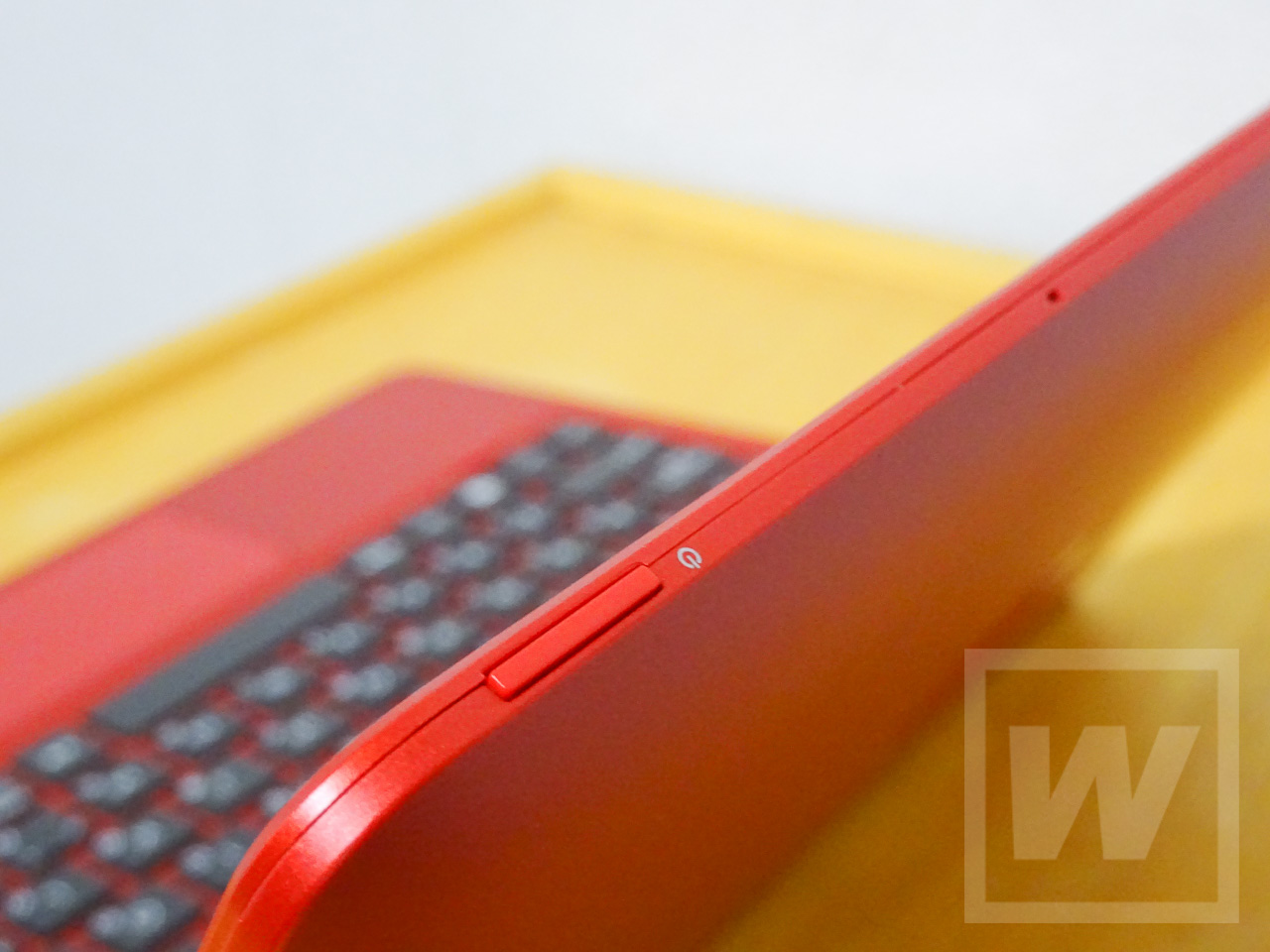 HP Pavilioin x2 10-n100 Review 009