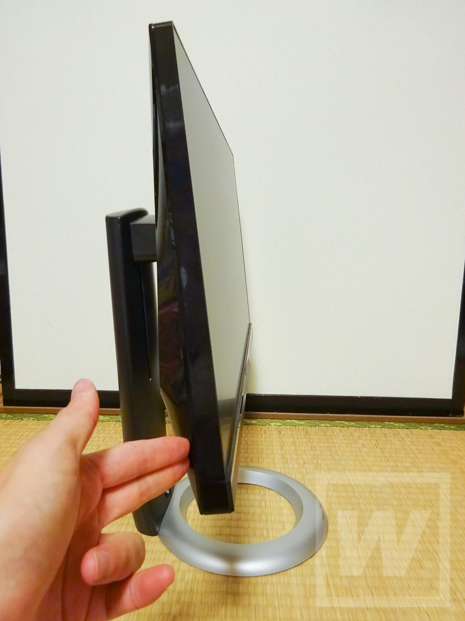 エルゴトロン Neo-Flex モニタースタンド Review 010