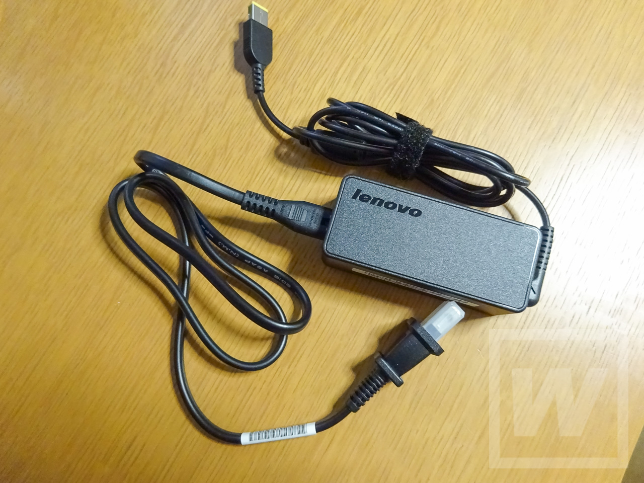 短い電源ケーブルアダプタ用 Review 003
