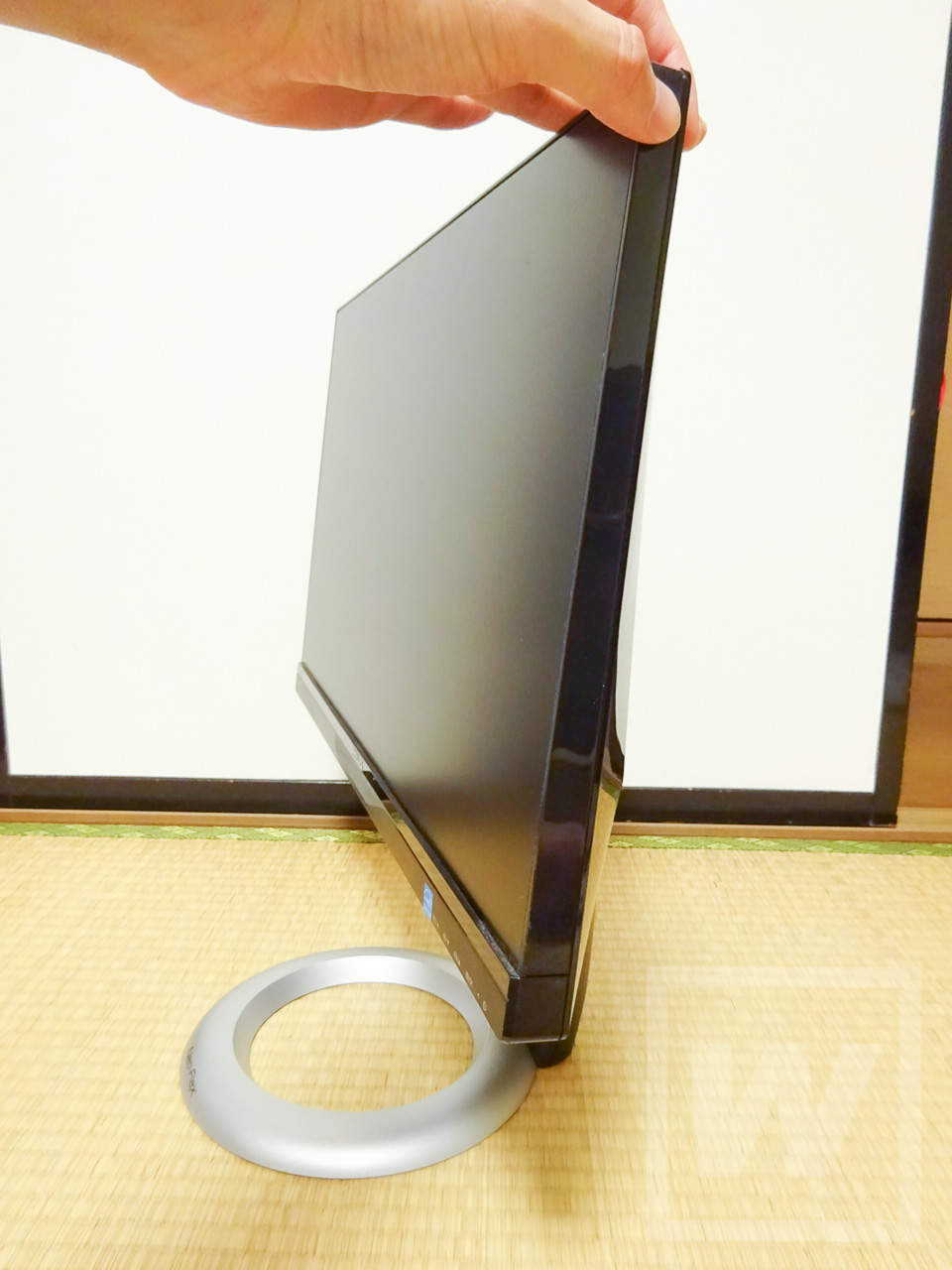 エルゴトロン Neo-Flex モニタースタンド Review 011