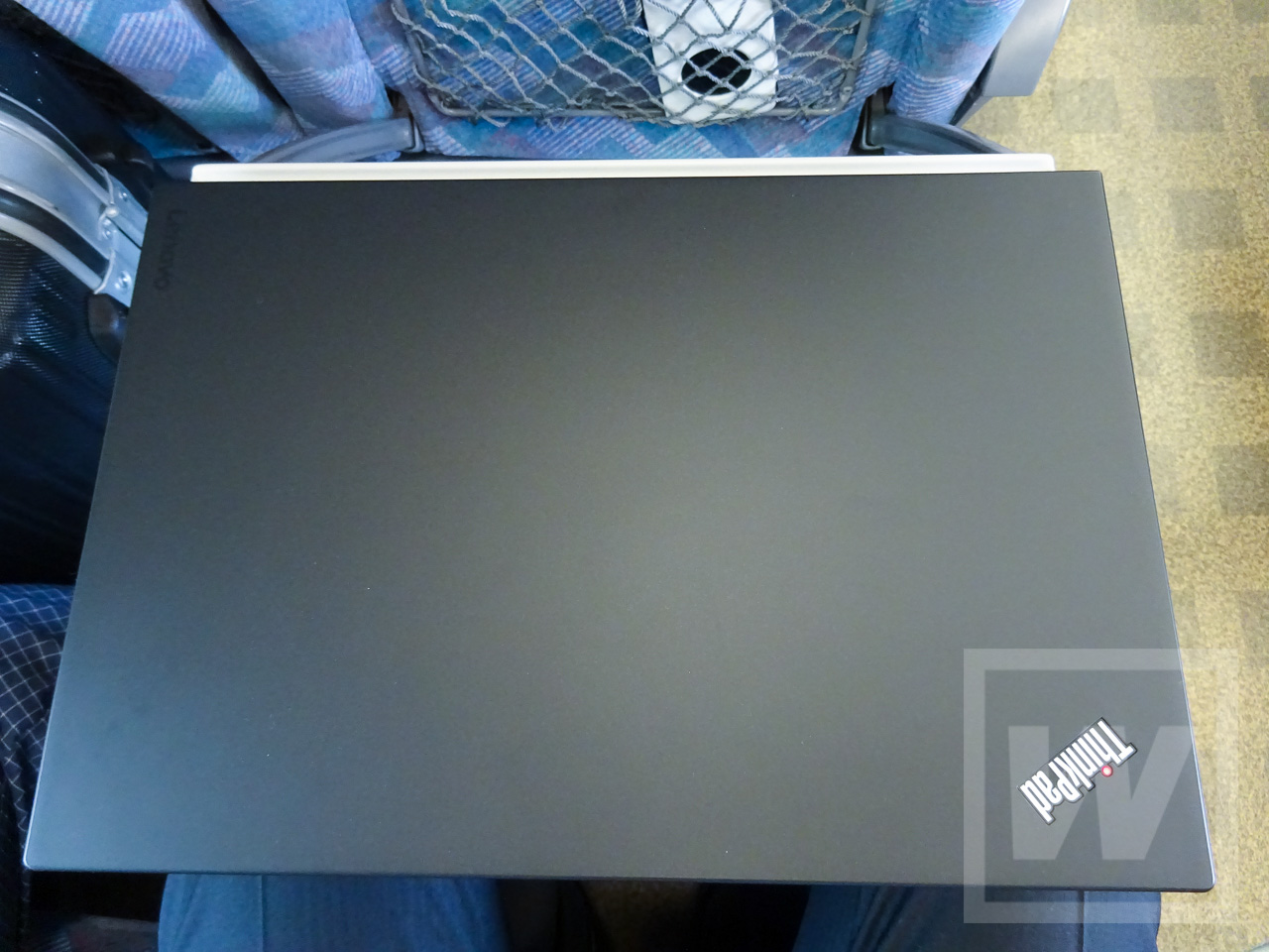 ThinkPad X1 Carbon 新幹線 Review 002