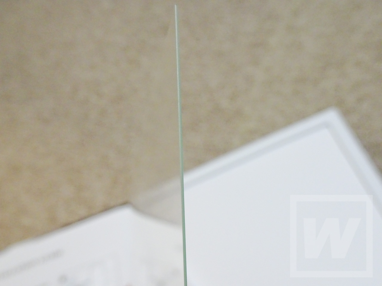 lenovo-yoga-book-%e3%82%ac%e3%83%a9%e3%82%b9%e3%83%95%e3%82%a3%e3%83%ab%e3%83%a0-review-005