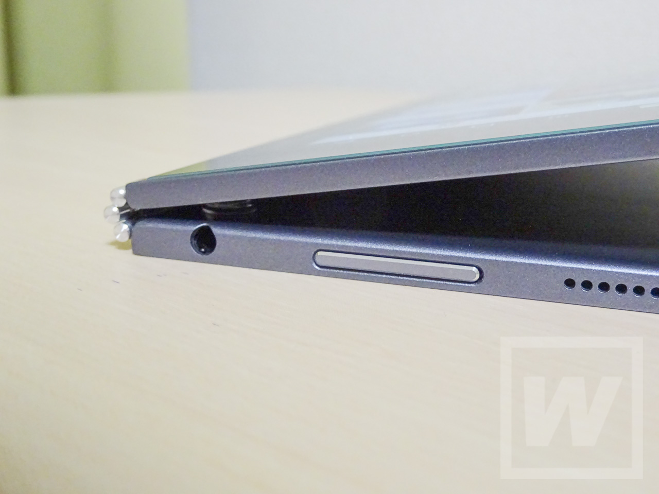 yoga-book-x01-review-008