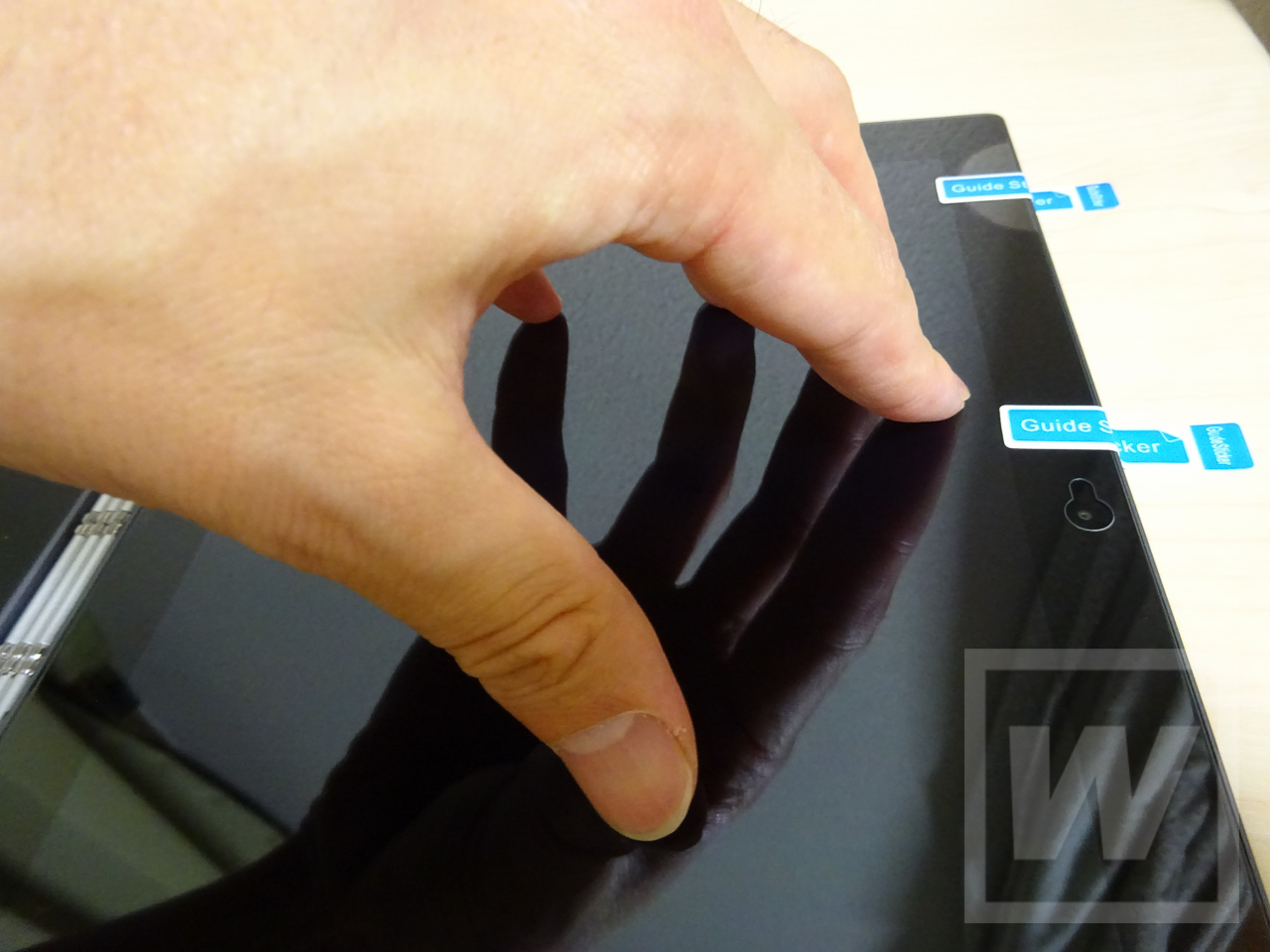 lenovo-yoga-book-%e3%82%ac%e3%83%a9%e3%82%b9%e3%83%95%e3%82%a3%e3%83%ab%e3%83%a0-review-014