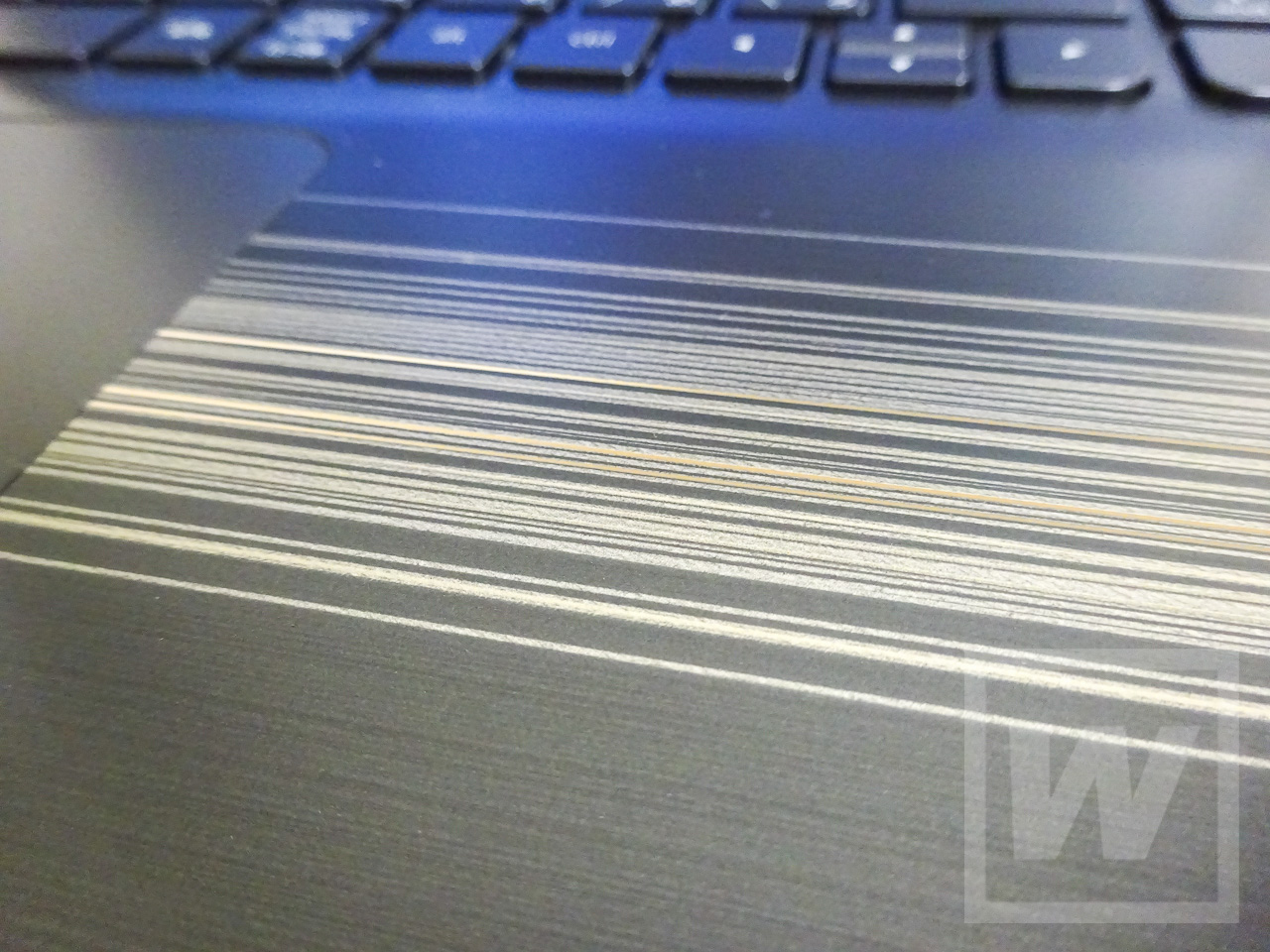 hp-pavilion-15-au000-gold-review-004