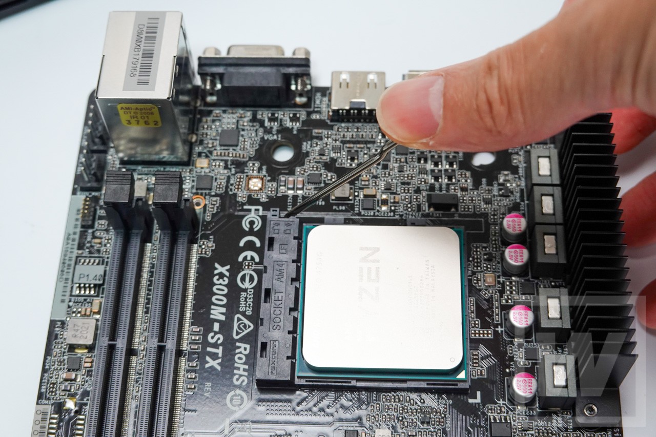 Deskmini X300 Ryzen 7 4750G 032 レビュー