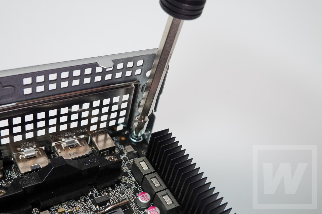 Deskmini X300 Ryzen 7 4750G 023 レビュー