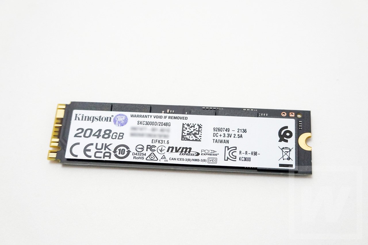 Kingston KC3000 2048GB 裏面