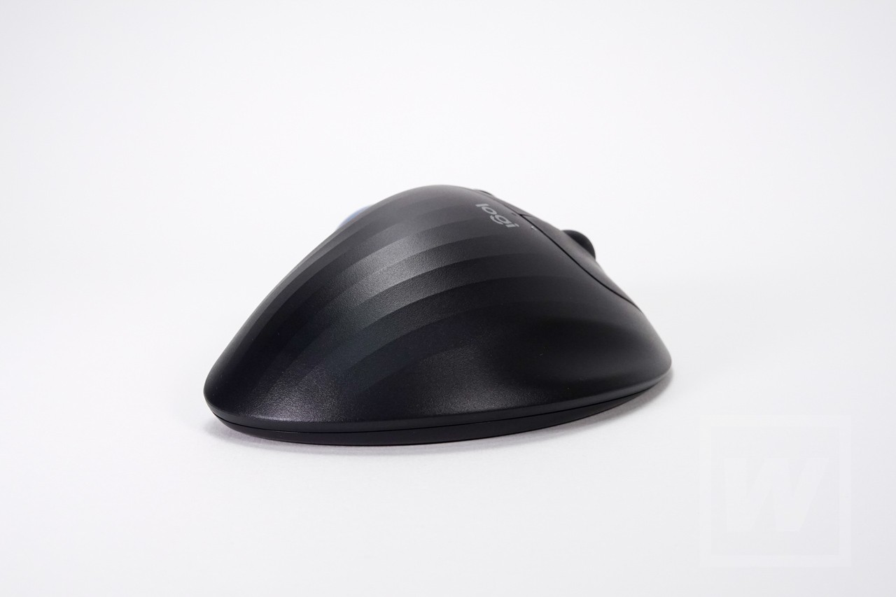 Logicool M575 トラックボール　後ろからの写真