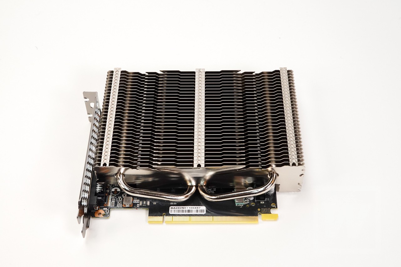 GeForce RTX 3050(6GB) KalmX ヒートシンク